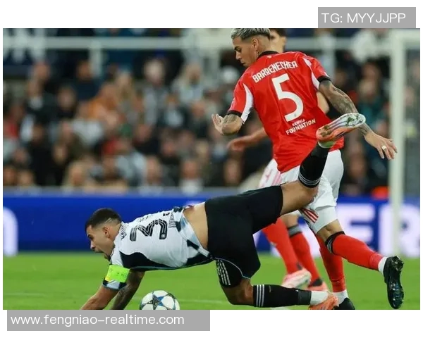 足总杯惊现红牌风波本菲卡强势击败切尔西3-0赛后点评引发热议