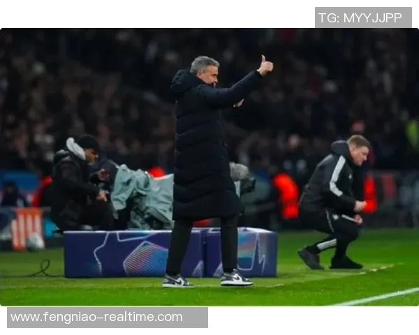 英超惊现冷门皇马与巴黎圣日耳曼激战成平局红牌事件引发全场热议