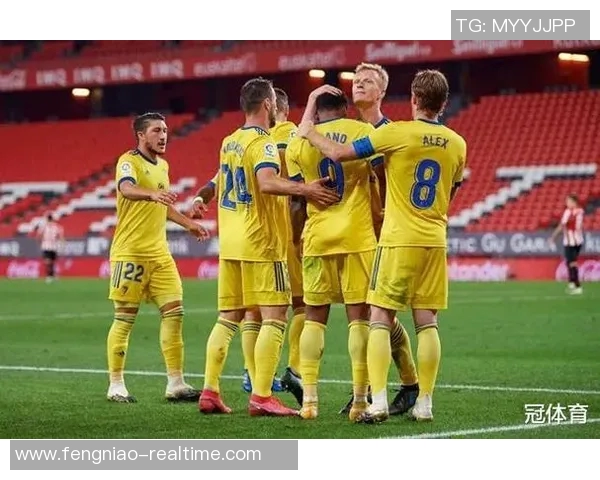 西甲精彩对决:里昂大胜曼联乌龙球成比赛转折点分析 西甲精彩对决:里昂大胜曼联乌龙球成比赛转折点分析