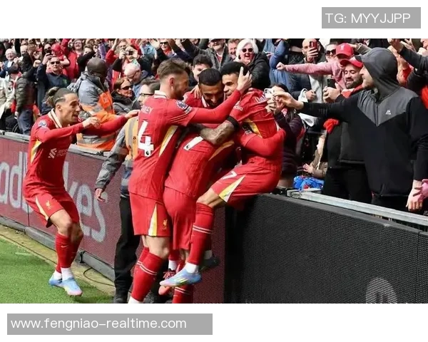 友谊赛精彩回顾AC米兰逆转利物浦乌龙球瞬间引发全场欢呼