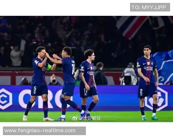 国王杯激战巴黎圣日耳曼与曼城2-2平补时进球引爆全场激情